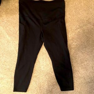 Maternity GapFit Full Panel Blackout 7/8 Leggings
